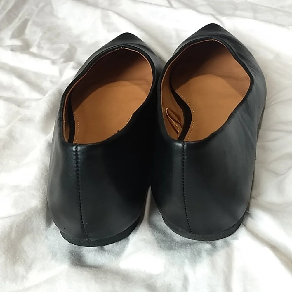 NWOT Charlotte Russe Kristen Black Pointed Flats Shoes